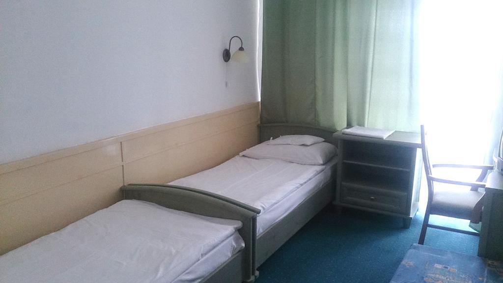 Pelikan Vendeghaz Hotel Szolnok Bilik gambar