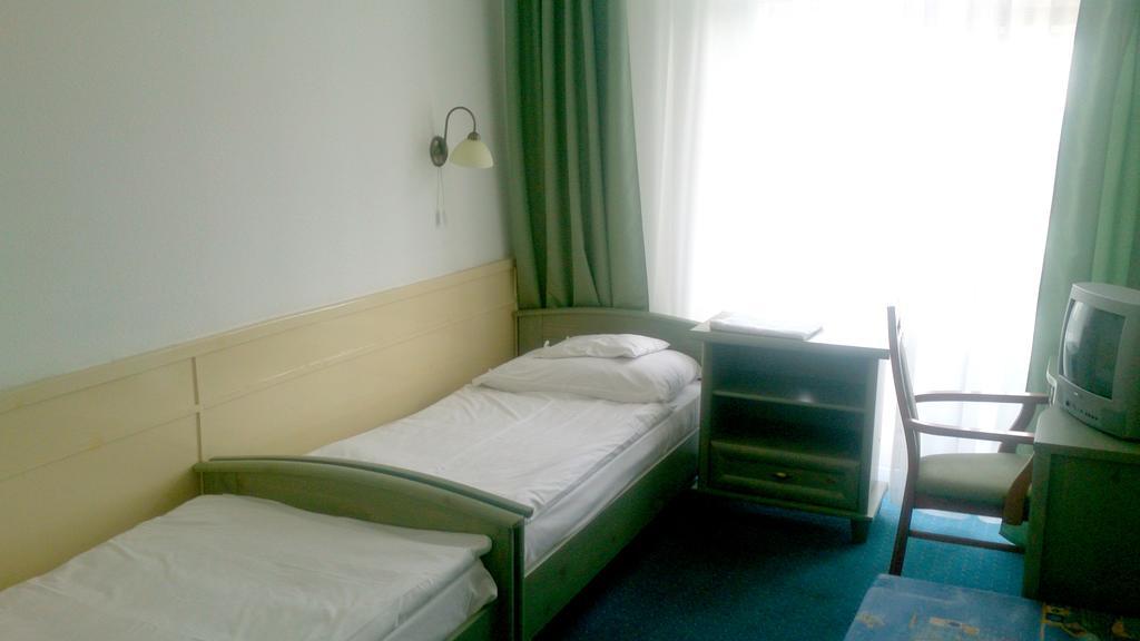 Pelikan Vendeghaz Hotel Szolnok Bilik gambar